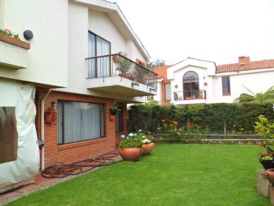 sala con chimenea